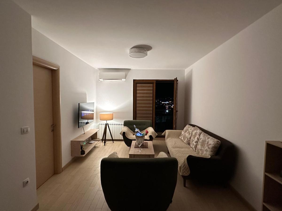 Dow Apartments - Luxury 13Th Floor, Parking Скоп'є Екстер'єр фото