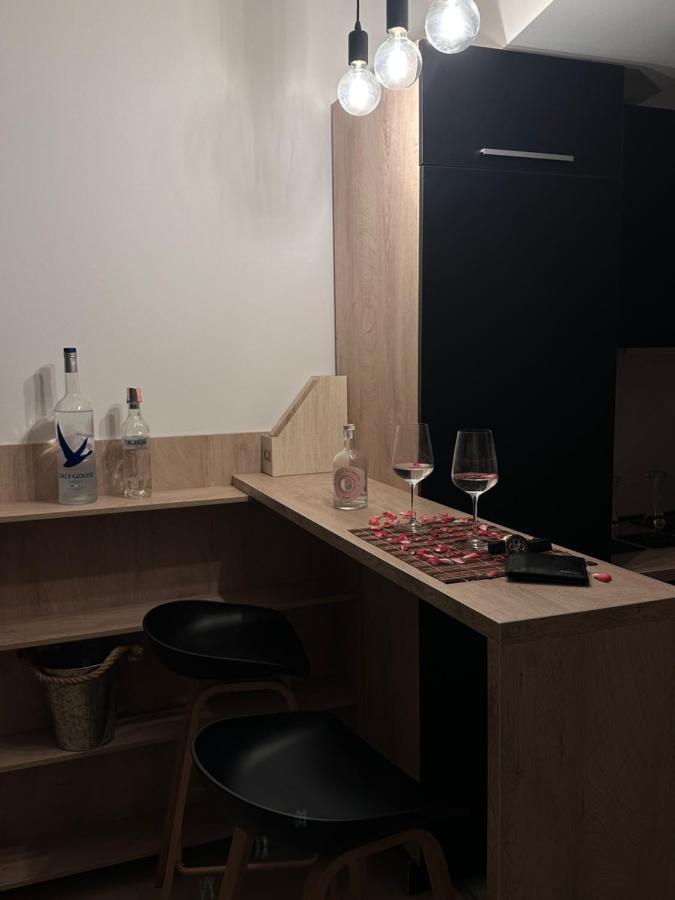 Dow Apartments - Luxury 13Th Floor, Parking Скоп'є Екстер'єр фото