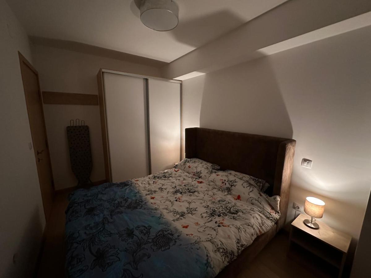 Dow Apartments - Luxury 13Th Floor, Parking Скоп'є Екстер'єр фото
